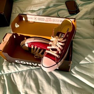 Maroon low cut converse